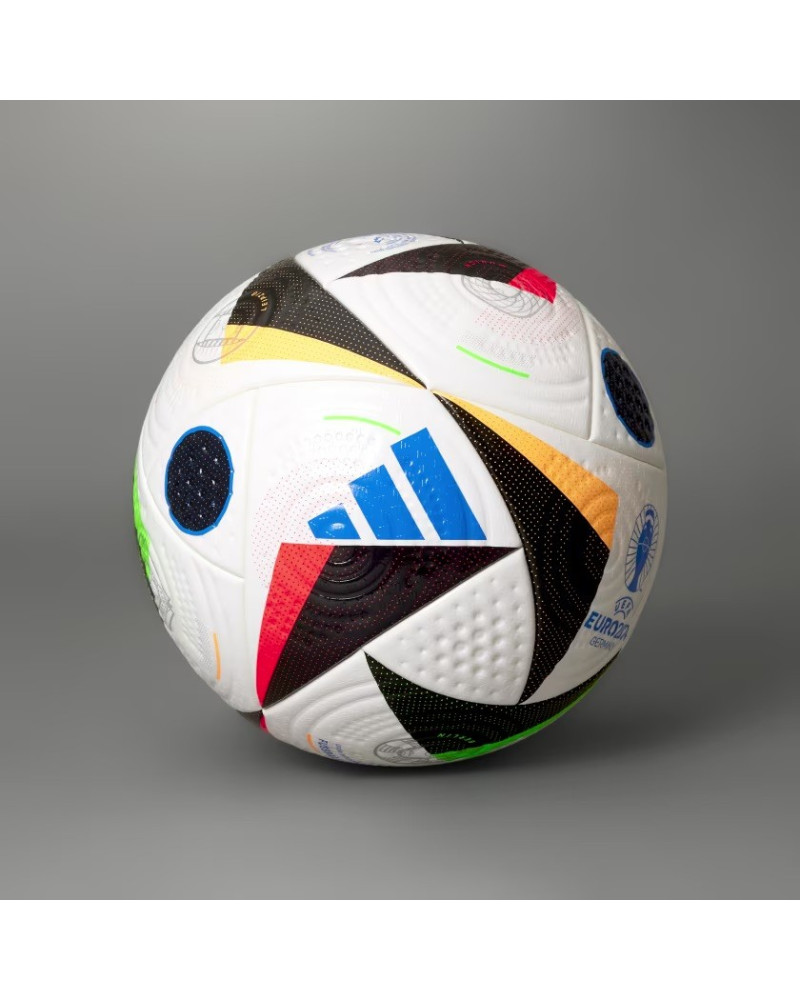 Piłka adidas Fussballliebe PRO IQ3682