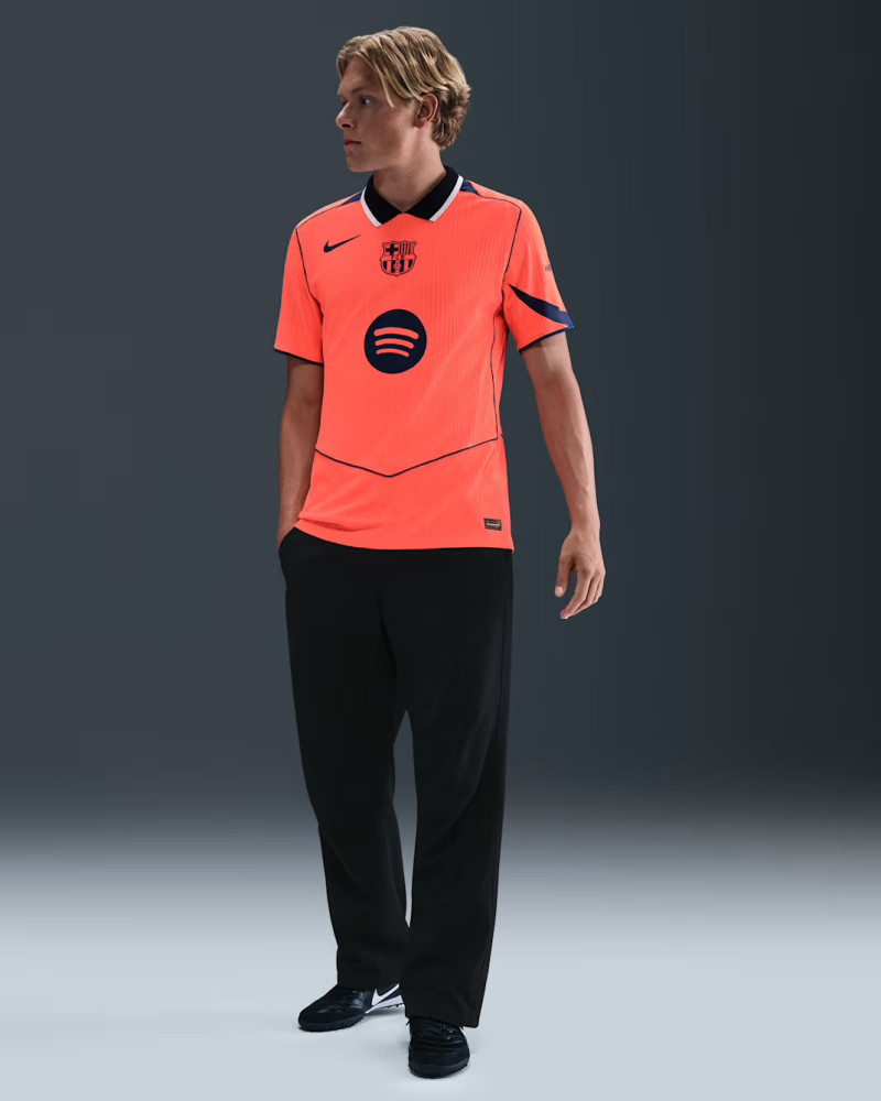 Trzecia koszulka FC Barcelona 2024/25 Nike Total 90 – Match | RED BOX