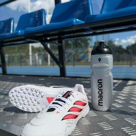 Korzystaj z ostatnich dni wakacji i wybierz się na orlik czy boisko!☀️ Piłkarskie akcesoria i wygodne turfy w naszej ofercie⚽️📲REDBOX.pl

#adidasfootball #footballboots #footballaccessories #redbox