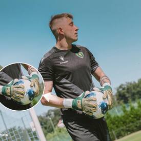 Dopasuj rękawice kolorystycznie do swoich barw klubowych🏟️ Mamy spory wybór modeli, tutaj zielono-złote Forkis📲REDBOX.pl

📸fot. Tomasz Błaszczyk/@gksgieksakatowice 

#rbsport #macron #goalkeeper #goalkeepergloves #bramkarz #redbox