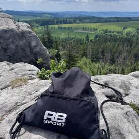 Udanego długiego weekendu!☀️⛰️🌊 A wszystkim lubiącym aktywny wypoczynek polecamy nasze sportowe akcesoria📲REDBOX.pl

#rbsport #akcesoriasportowe #sprzętsportowy #plecaki #redbox