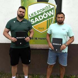 Kolejny klub gra z nami💪 Współpraca z LKS Pokój Sadów podpisana🤝

#macron #macronfootball #sprzętpiłkarski #współpraca #redbox