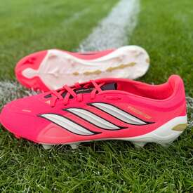 Te detale robią robotę🔥 Graj w Predatorach od Adidasa i poczuj różnicę na boisku⚽️📲REDBOX.pl

#adidas #adidasfootball #adidaspredator #footballboots #redbox