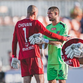 Uniwersalność, komfort i pewny chwyt🥅 Meczowe modele rękawic Classic 3.0🧤📲REDBOX.pl

📸fot. @kamilwolny_fotografia 

#rbsport #goalkeeper #bramkarz #rękawicebramkarskie #redbox