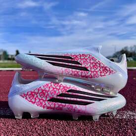 Dla piłkarzy ceniących szybkość i dynamikę⚡️Adidas F50 z tej kolekcji🌹 Jeszcze dostępne na📲REDBOX.pl

#adidas #adidasfootball #f50elite #lamineyamal #redbox