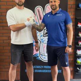 🧤 ŁUKASZ SPYCHALSKI // WARTA POZNAŃ

Zaufanie trenerów to dla nas najlepsza rekomendacja. Do Teamu RBSPORT dołącza Łukasz Spychalski, trener bramkarzy pierwszej drużyny oraz akademii Warty Poznań.

Dziękujemy za zaufanie! 🔥⚽

#wartapoznan #goalkeeper #gloves #rekawicebramkarskie