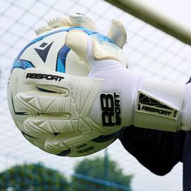 Pewny chwyt z nowymi rękawicami Bianco 2.0🧤 Marka RBSPORT dostępna w naszym sklepie📲REDBOX.pl

#macron #rbsport #rękawicebramkarskie #bramkarz #redbox