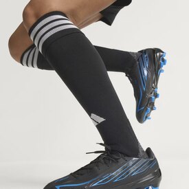 Klasyczna czerń◼ Nowoczesne rozwiązania🔝 Czarne korki Adidas F50 Hyperfast League📲REDBOX.pl

#adidas #adidasfootball #footballboots  #redbox