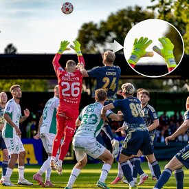 Tych rękawic nie da się nie zauważyć!🚀 Model Giallo to jedna ze świeższych propozycji w ofercie📲REDBOX.pl

📸fot.  @lechiazielonagora 

#rbsport #goalkeeper #goalkeepergloves #rękawicebramkarskie #redbox