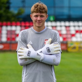 🧤 MIKOŁAJ GLACEL // POGOŃ GRODZISK MAZOWIECKI

Do Teamu RBSPORT dołącza Mikołaj Glacel, bramkarz Pogoni Grodzisk Mazowiecki.

Mikołaj, witamy na pokładzie i dziękujemy za zaufanie! 🔥⚽

#rbsport #goalkeeper #redbox