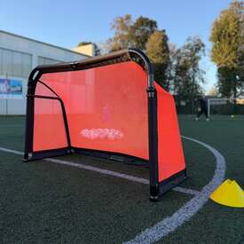 Warto zainwestować w porządny sprzęt🥅 Mamy w ofercie wygodne, rozkładane, aluminiowe bramki⚽️ W różnych rozmiarach, dobierz do swoich potrzeb💪

#rbsport #sprzętpiłkarski #akcesoriasportowe #redbox
