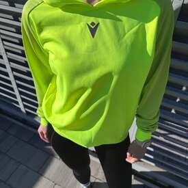 Neonowa bluza Macron Horn⚡️Oryginalny, sportowy styl😎 Ubrania Macron kupisz na📲REDBOX.pl

#macron #macronsports #sportsstyle #ubraniasportowe #redbox