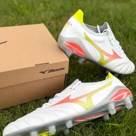 Są i nowości!🆕 Mizuno Morelia Neo Elite w wakacyjnej kolorystyce☀️ O jakości tych korków nie musimy wspominać🔝 Poznaj ten model📲REDBOX.pl

#mizunofootball #mizunojapan #footballboots #redbox